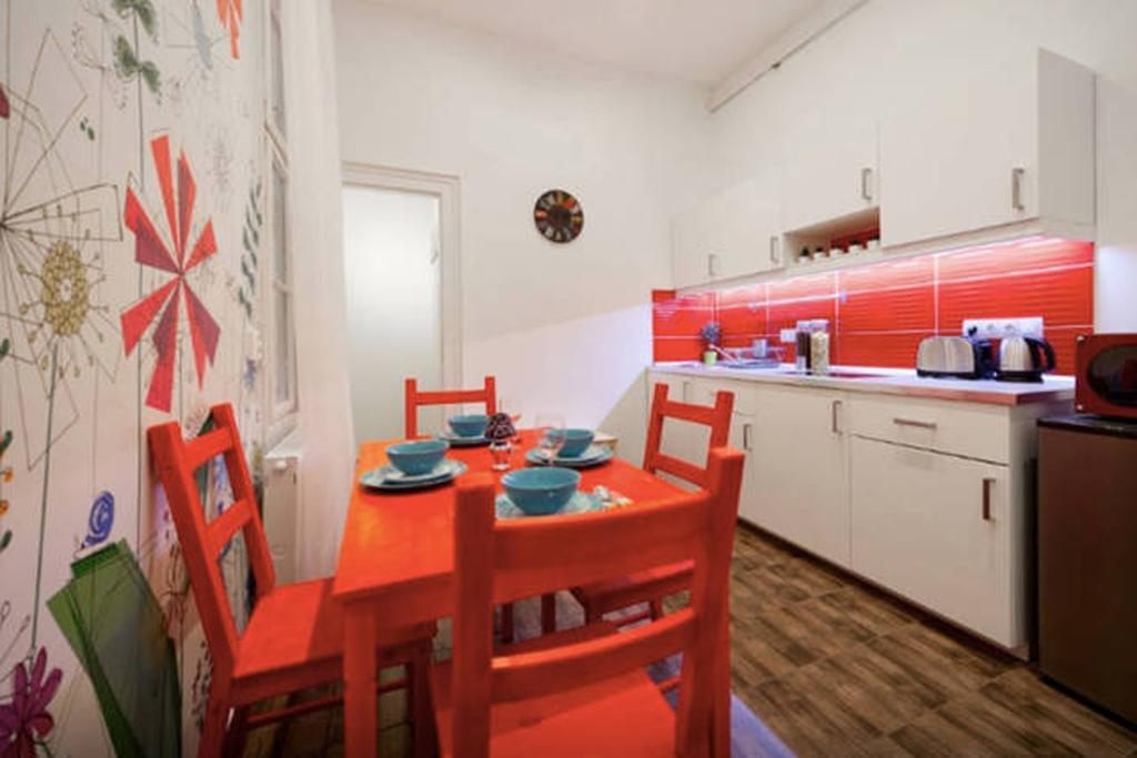 Budget Apartment By Hi5-Kiraly 99 Budapest Luaran gambar